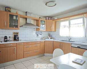 Buy Individual house 5 rooms 140 m² Saint-Genis-Pouilly 01630