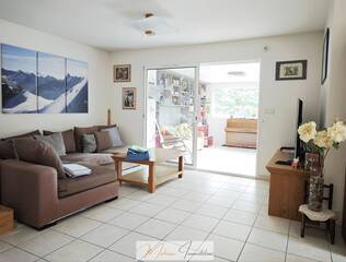 Buy Individual house 5 rooms 140 m² Saint-Genis-Pouilly 01630