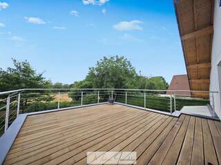 Buy Individual house 5 rooms 140 m² Saint-Genis-Pouilly 01630