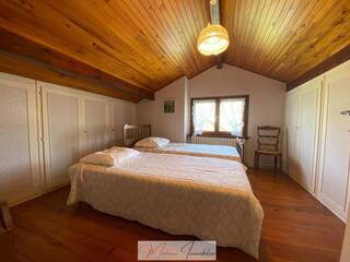 Buy House 5 rooms 86 m² Saint-Genis-Pouilly 01630