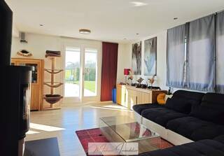 Buy Individual house 5 rooms 137 m² Thoiry 01710