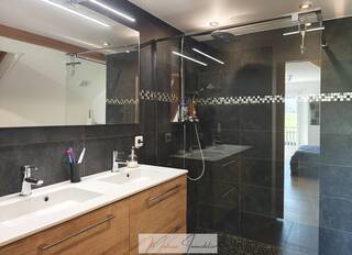 Buy Individual house 5 rooms 137 m² Thoiry 01710