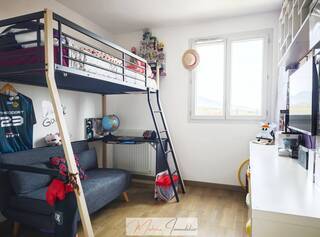 Buy Apartment t4 87 m² Chevry 01170