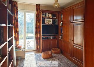 Buy Individual house 6 rooms 135 m² Sergy 01630