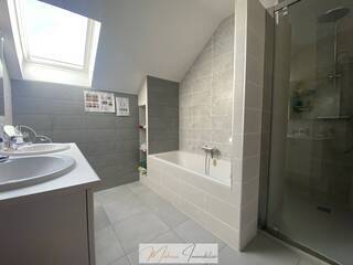 Vente Maison mitoyenne 5 pièces 124 m² Gex 01170