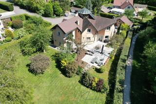 Buy Individual house 8 rooms 250 m² Cessy 01170