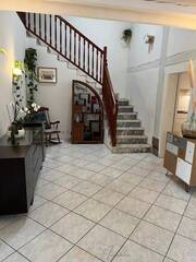 Buy House 5 rooms 138 m² Gex 01170