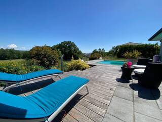 Vente Maison individuelle 6 pièces 198 m² Saint-Genis-Pouilly 01630