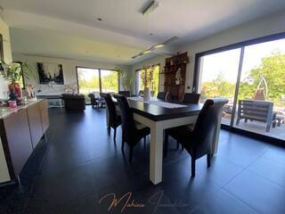 Vente Maison individuelle 6 pièces 198 m² Saint-Genis-Pouilly 01630