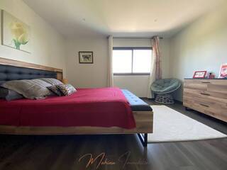 Vente Maison individuelle 6 pièces 198 m² Saint-Genis-Pouilly 01630