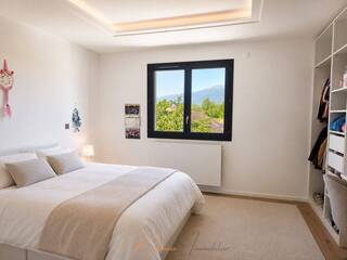 Buy House maison contemporaine 5 rooms 133 m² Saint-Genis-Pouilly 01630