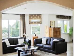 Vente Maison villa 6 pièces 182 m² Cessy 01170