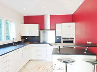 Vente Maison 8 pièces 191 m² Échenevex 01170