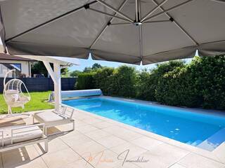 Vente Maison 8 pièces 191 m² Échenevex 01170