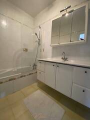 Vente Appartement 4 pièces 90 m² Saint-Genis-Pouilly 01630