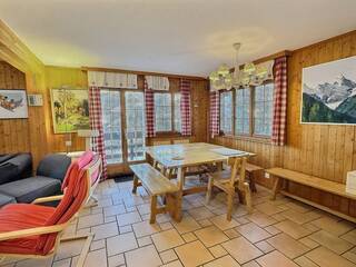 Vacation rentals Appartement 6 sleeps St-Luc 3961 BARONG HAUT