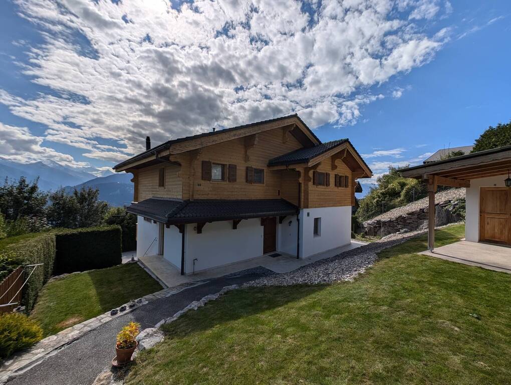 Buy Chalet 6.5 rooms 190 m² Crans-Montana 3963