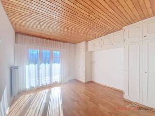 Rent Chalet 6.5 rooms 160 m² Montana-Village 3963