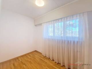 Rent Chalet 6.5 rooms 160 m² Montana-Village 3963