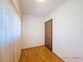 Rent Chalet 6.5 rooms 160 m² Montana-Village 3963