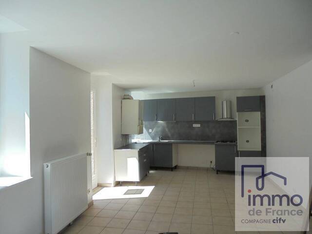 Location appartement t3 80 m² à Saint-Genest-Malifaux (42660)