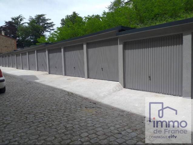 Location parking garage individuel à Saint-Étienne (42000) VILLEBOEUF