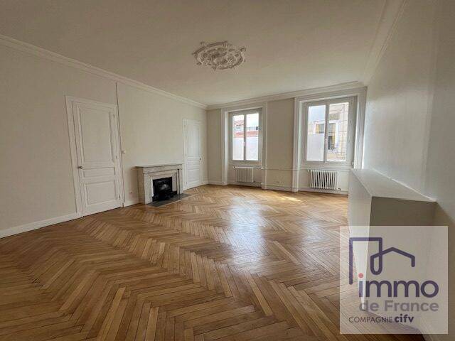 Vente Appartement 5 pièces 166.53 m² Saint-Étienne 42000