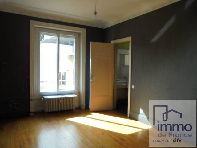 Vente Appartement 6 pièces 127.73 m² Saint-Étienne 42100