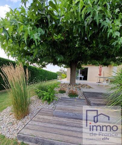 Vente Maison villa 7 pièces 155 m² Saint-Cyprien 42160