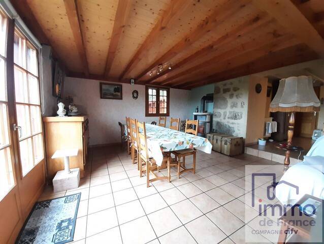 Vente Maison 6 pièces 104 m² Usson-en-Forez 42550