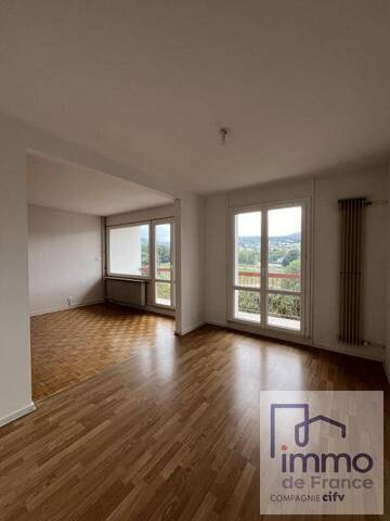 Location Appartement t4 3 pièces 83 m² Vals-près-le-Puy 43750