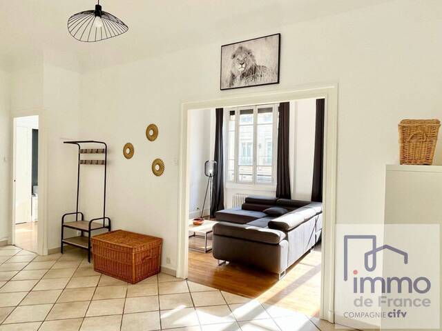 Vente Appartement 6 pièces 126 m² Saint-Étienne 42100