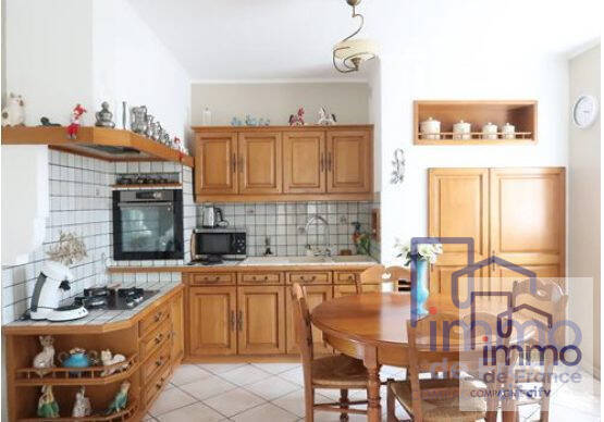 Vente Maison 4 pièces 78 m² Le Chambon-Feugerolles 42500