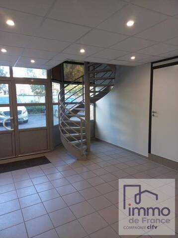 Location Local commercial Savigneux 42600