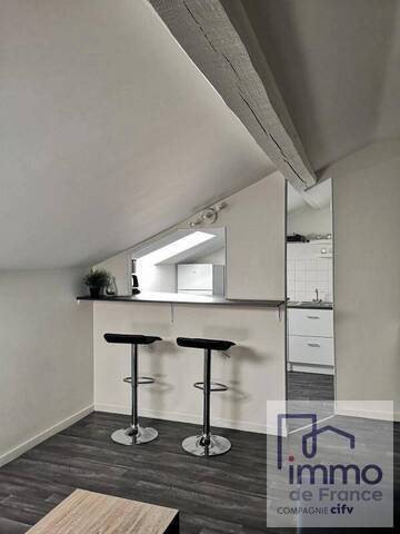 Location Appartement studio 1 pièce 25 m² Saint-Priest-en-Jarez 42270