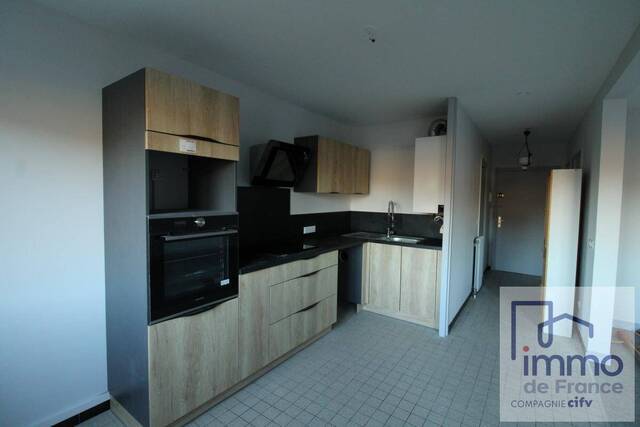 Location Appartement studio 1 pièce 39 m² Brives-Charensac 43700