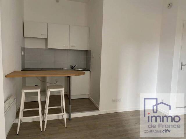 Location Appartement t1 2 pièces 26 m² Saint-Étienne 42000 CARNOT