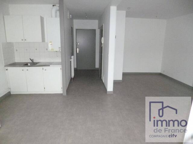 Location Appartement studio 1 pièce 39 m² Brives-Charensac 43700