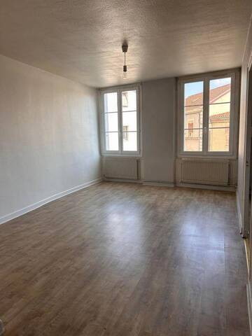 Location Appartement t2 55 m² Montbrison 42600 Centre ville