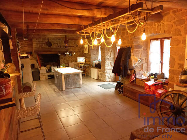 Vente Maison ferme 5 pièces 167 m² Le Puy-en-Velay 43000