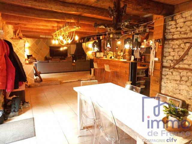 Vente Maison ferme 5 pièces 167 m² Le Puy-en-Velay 43000