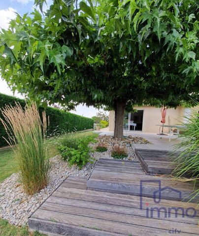 Vente Maison villa 7 pièces 155 m² Saint-Cyprien 42160