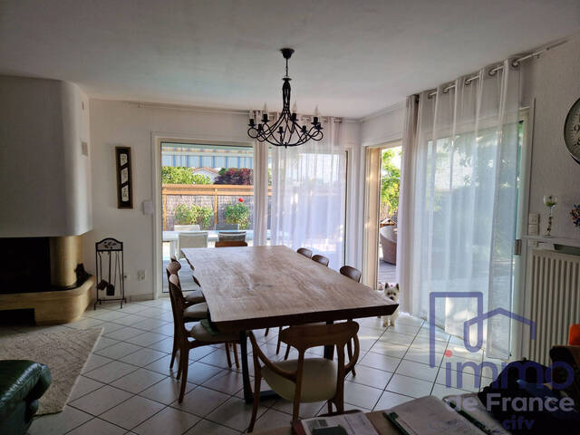 Vente Maison villa 7 pièces 155 m² Saint-Cyprien 42160