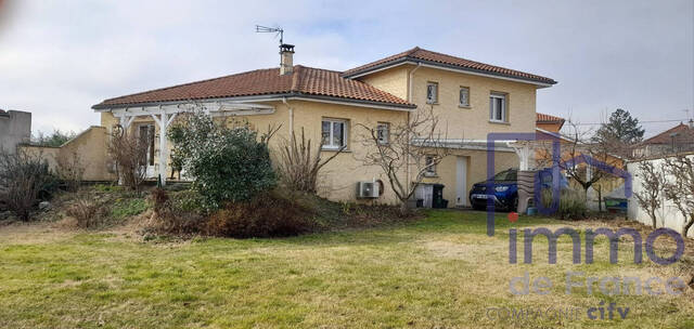 Vente Maison villa 5 pièces 105 m² Montbrison 42600