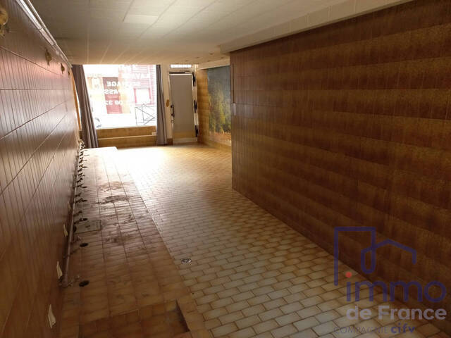 Vente Local commercial 49.68 m² Le Puy-en-Velay 43000