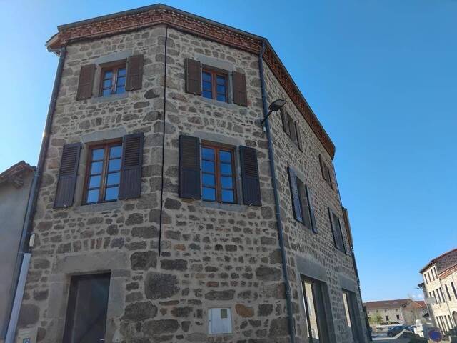 Location Maison pavillon 4 pièces 85 m² Soleymieux 42560