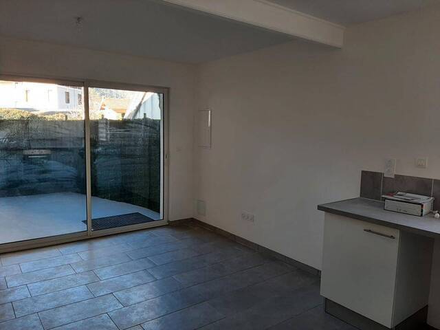 Rent Apartment duplex/triplex 3 rooms 63 m² Aurec-sur-Loire 43110
