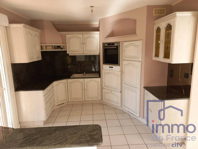 Sale House villa 7 rooms 125 m² Saint-Germain-Laprade 43700
