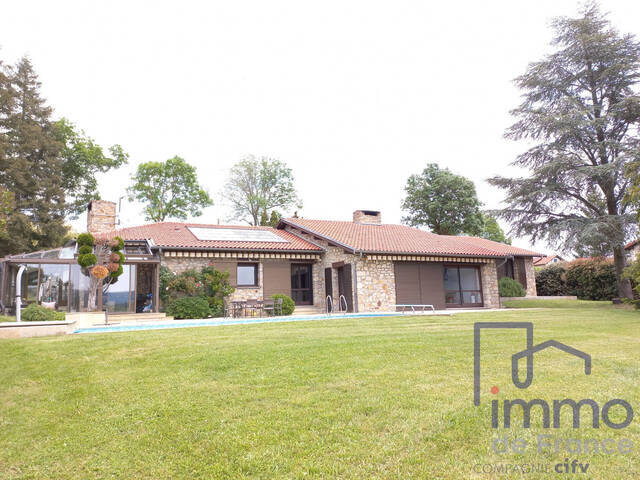Vente Maison villa 7 pièces 227 m² Coubon 43700
