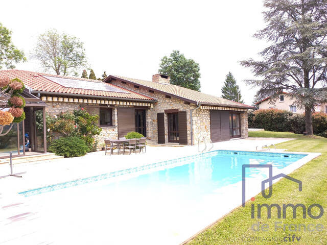 Vente Maison villa 7 pièces 227 m² Le Puy-en-Velay 43000